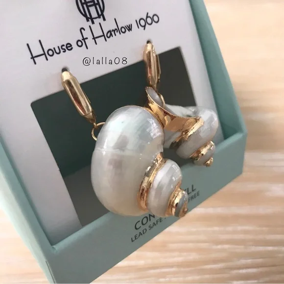 House of Harlow 1960 Gold Conch Shell Earrings - Picture 2 of 5